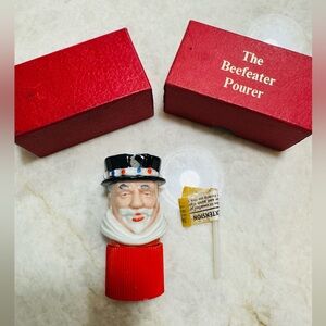 beefeater head gin pourer mint in box wade pottery never used nos Great Britain